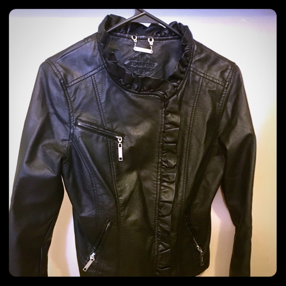 Black Zipper and ruffle faux leather jacket